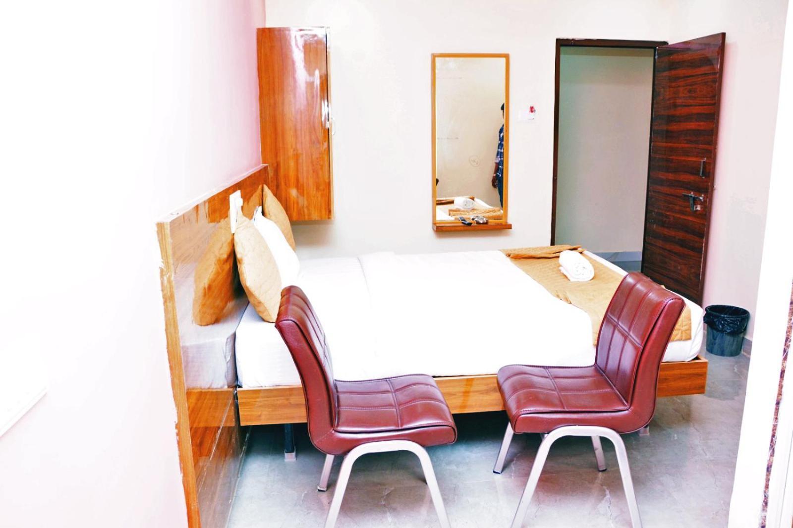 Udupi Deluxe Lodge Gulbarga 古尔伯加 外观 照片