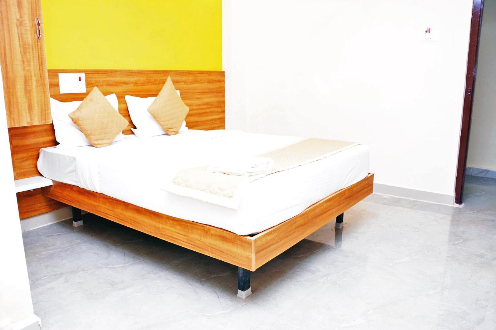 Udupi Deluxe Lodge Gulbarga 古尔伯加 外观 照片