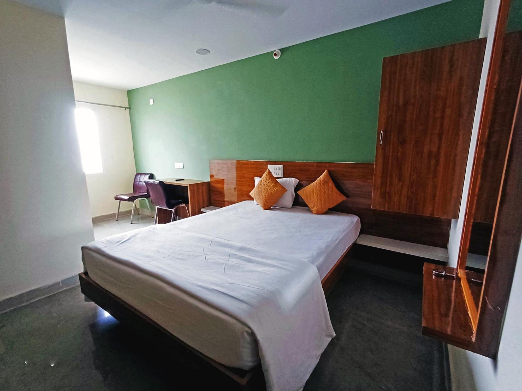 Udupi Deluxe Lodge Gulbarga 古尔伯加 外观 照片