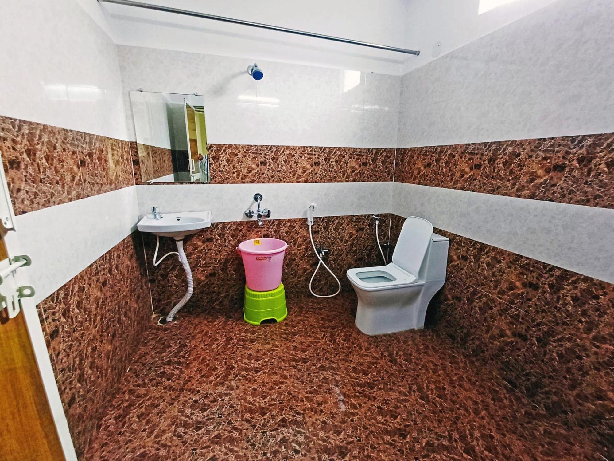 Udupi Deluxe Lodge Gulbarga 古尔伯加 外观 照片